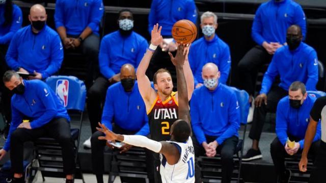 九游电脑版-爵士11连胜登顶西部有何秘诀?三分球成制胜利器